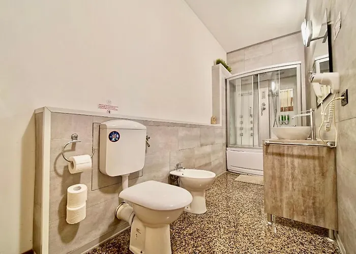 Private Bathroom King Room